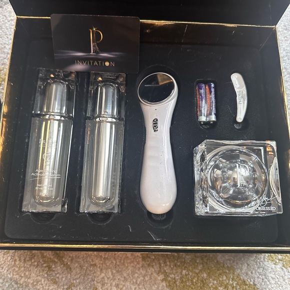 Prédiré Paris Age Defying 4-Step Collection with positive ionic device - Picture 6 of 7